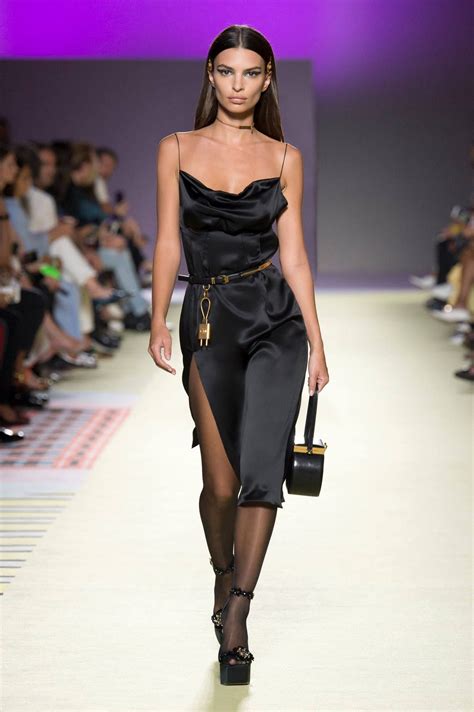 profilo economico versace 2019